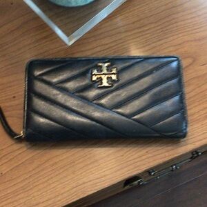 Tory Burch Black Kira wallet